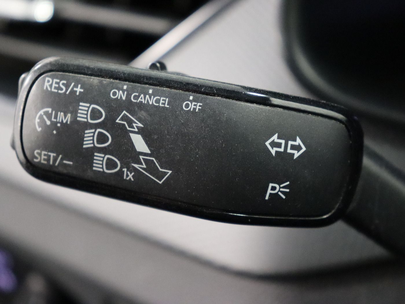 Fahrzeugabbildung SKODA Scala 1.0 TSI Active Cool Plus |W-Paket|PDC|FLA