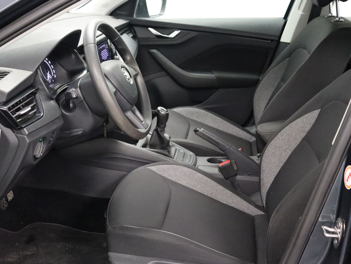 Fahrzeugabbildung SKODA Scala 1.0 TSI Active Cool Plus |W-Paket|PDC|FLA