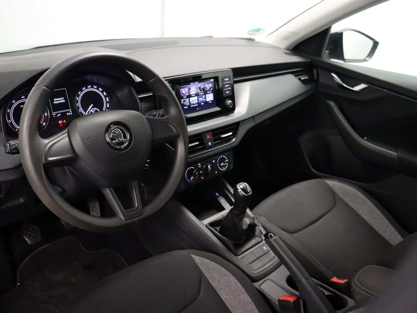 Fahrzeugabbildung SKODA Scala 1.0 TSI Active Cool Plus |W-Paket|PDC|FLA