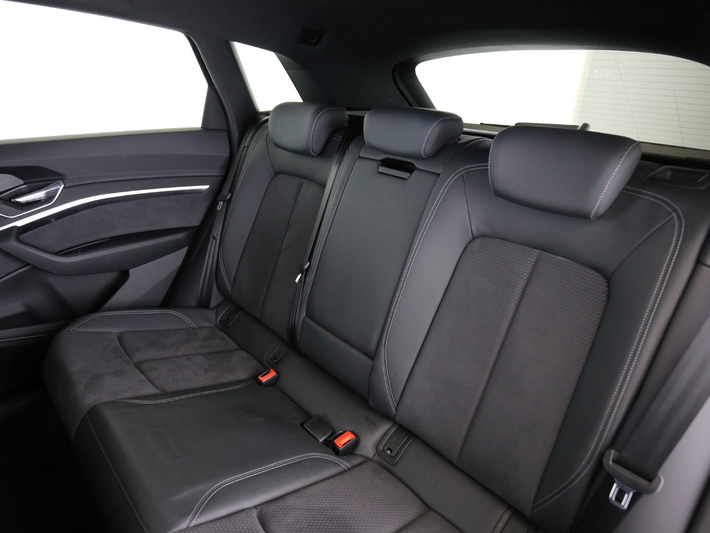 Fahrzeugabbildung Audi e-tron 50 quattro S line Luft|Pano|SD|LED|PDC