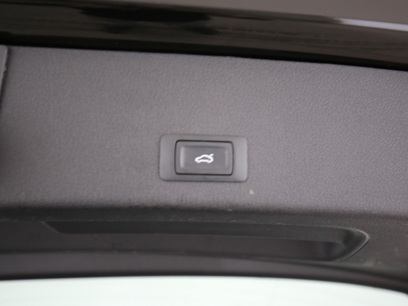 Fahrzeugabbildung Audi e-tron 50 quattro S line Luft|Pano|SD|LED|PDC