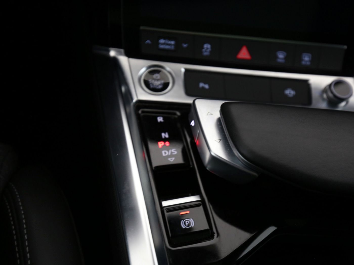 Fahrzeugabbildung Audi e-tron 50 quattro S line Luft|Pano|SD|LED|PDC