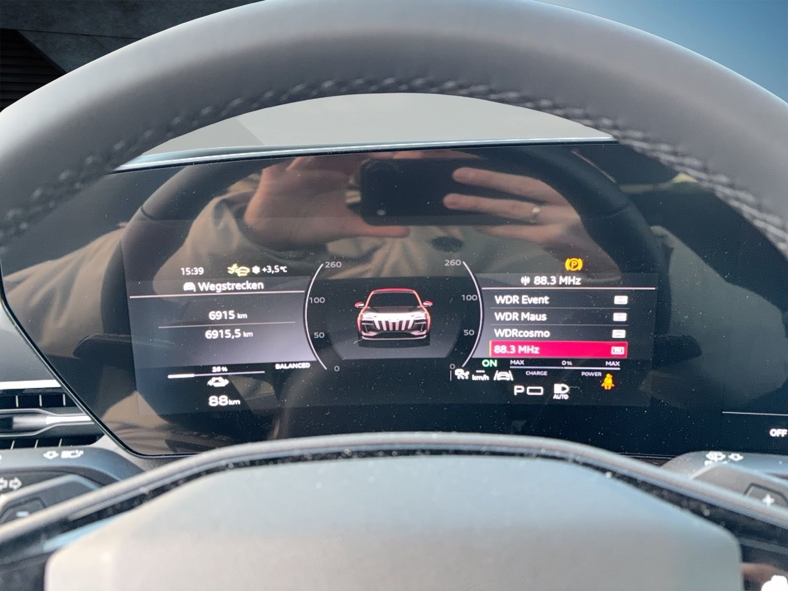 Fahrzeugabbildung Audi Q6 e-tron e-tron 185 kW Pano|Standhzg|4xSHZG|ACC