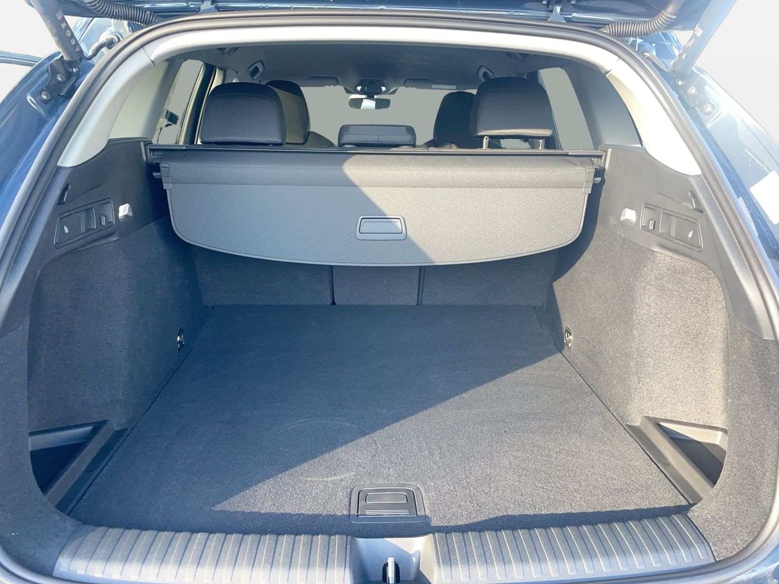 Fahrzeug autohaus mense Fahrzeugabbildung Audi Q6 e-tron Standhzg|4xSHZG|ACC|LED|VirtualCP|PDC