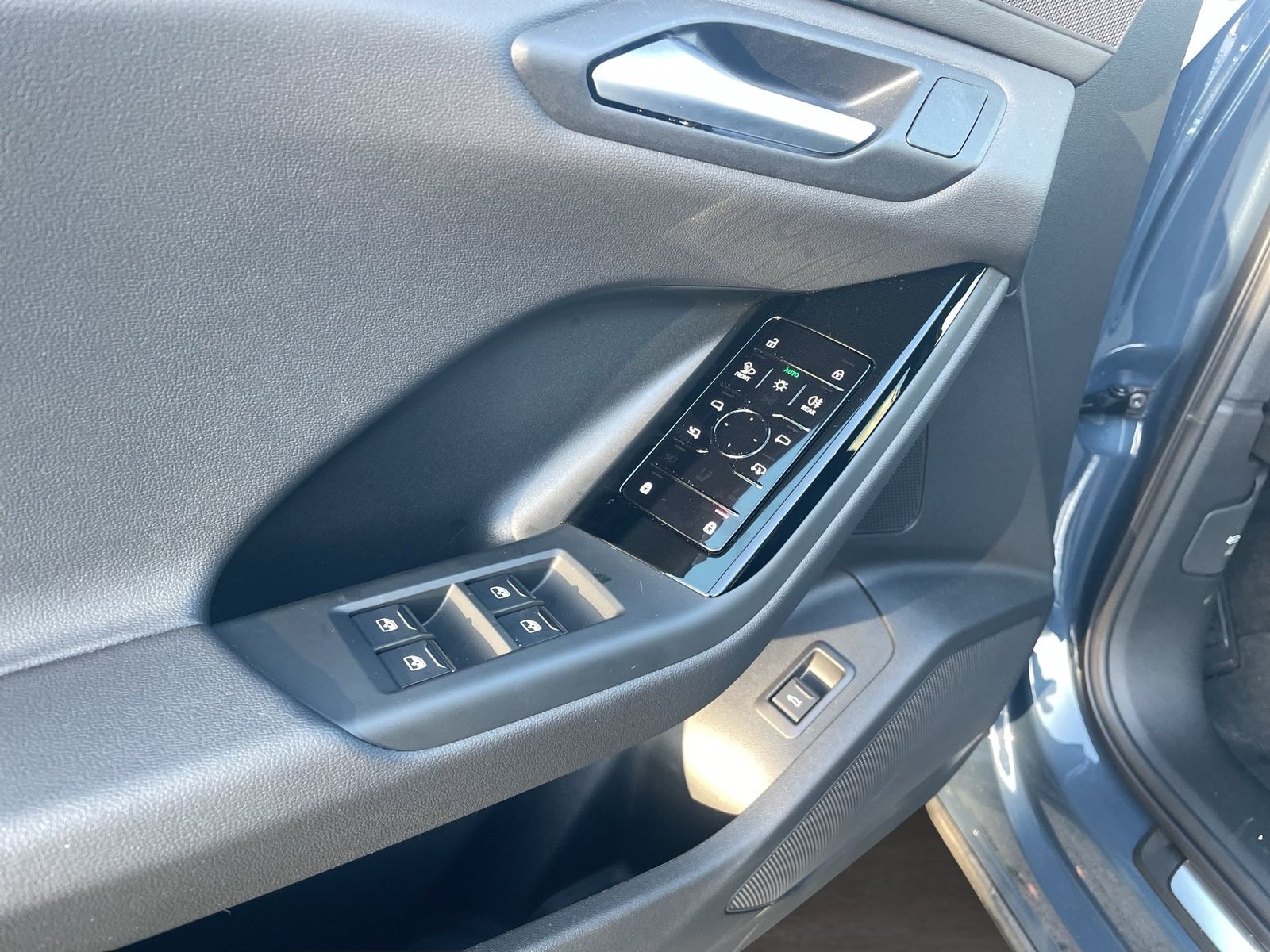 Fahrzeug autohaus mense Fahrzeugabbildung Audi Q6 e-tron Standhzg|4xSHZG|ACC|LED|VirtualCP|PDC