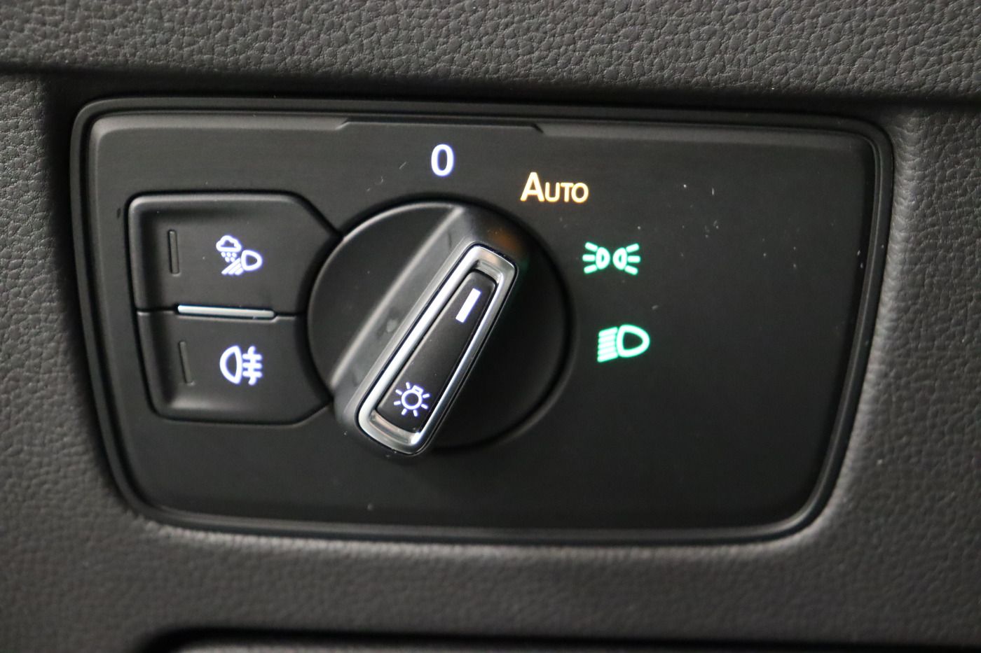 Fahrzeugabbildung Volkswagen Arteon Shooting Brake 2.0 TDI 4Motion DSG R-Line