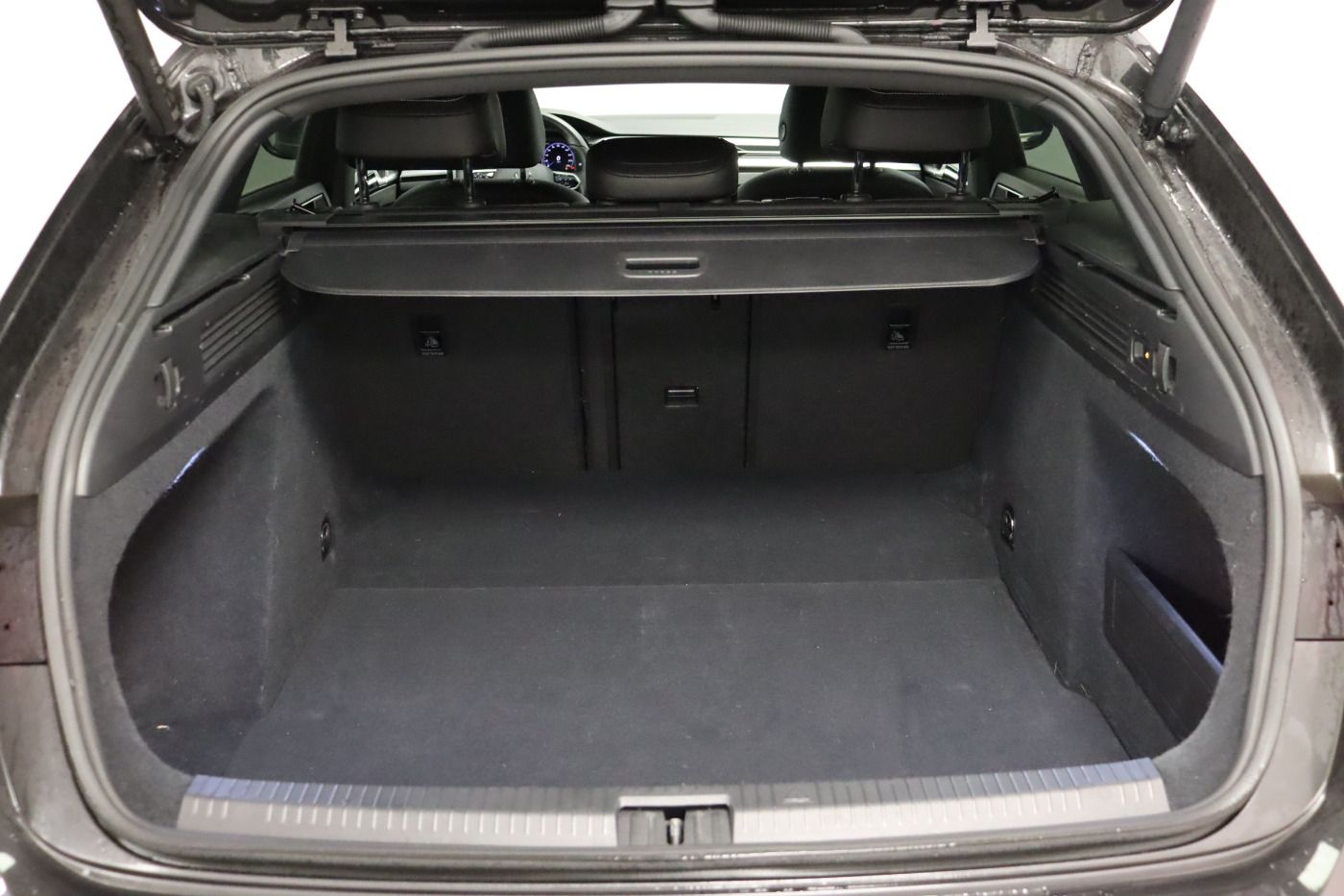 Fahrzeugabbildung Volkswagen Arteon Shooting Brake 2.0 TDI 4Motion DSG R-Line