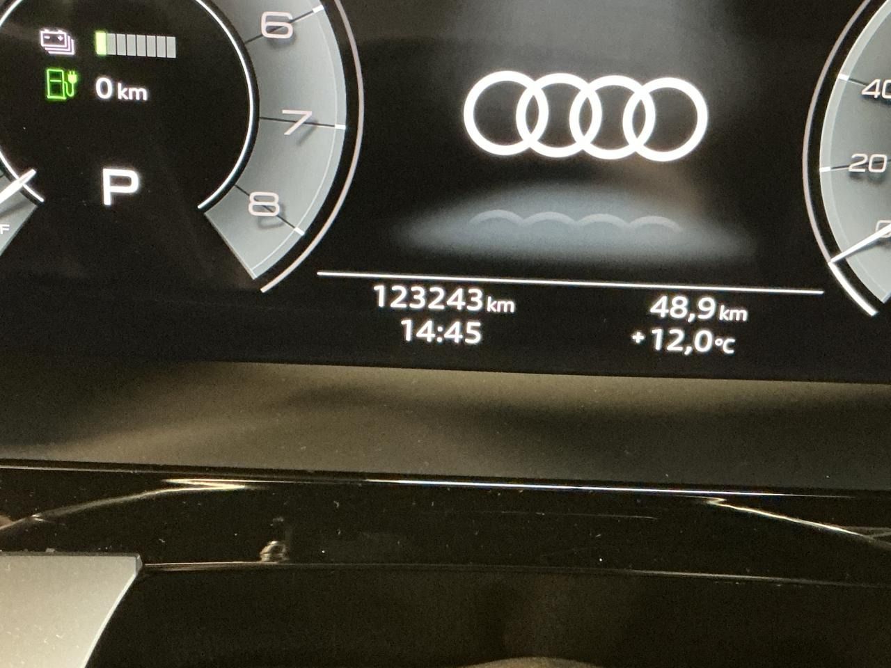 Fahrzeugabbildung Audi A3 Sportback 40 TFSI e S tronic Advanced Matrix