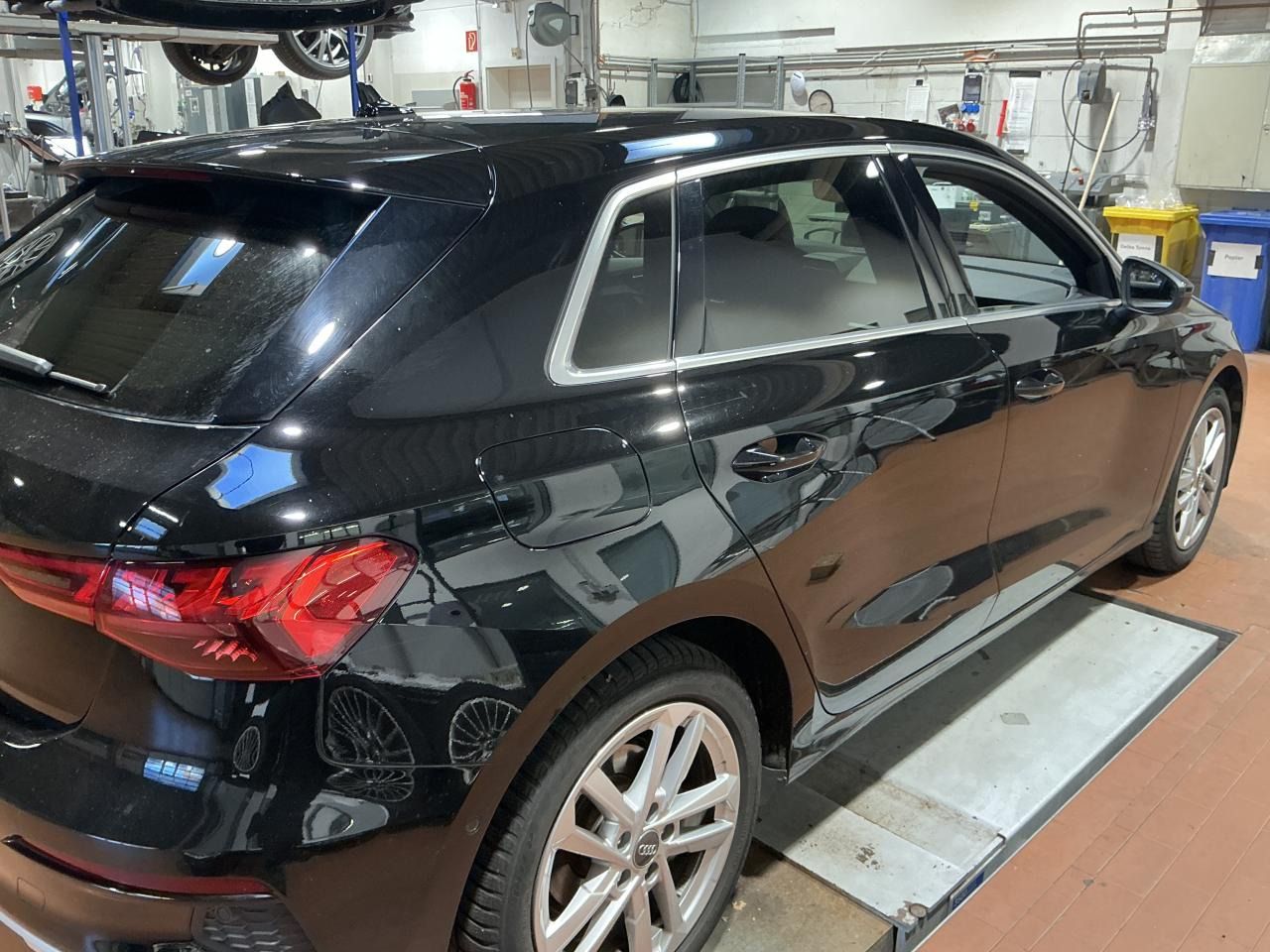Fahrzeugabbildung Audi A3 Sportback 40 TFSI e S tronic Advanced Matrix