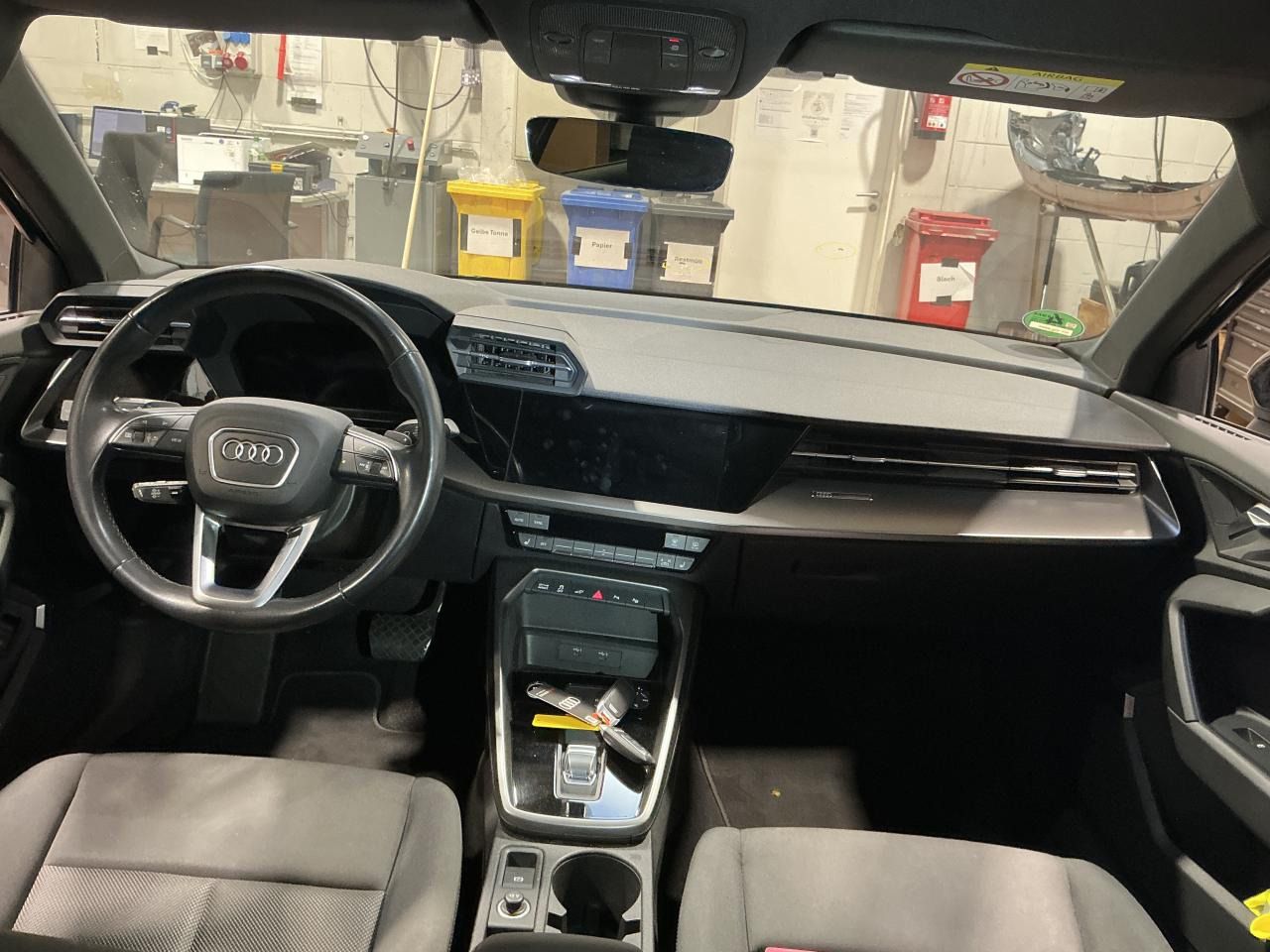 Fahrzeugabbildung Audi A3 Sportback 40 TFSI e S tronic Advanced Matrix