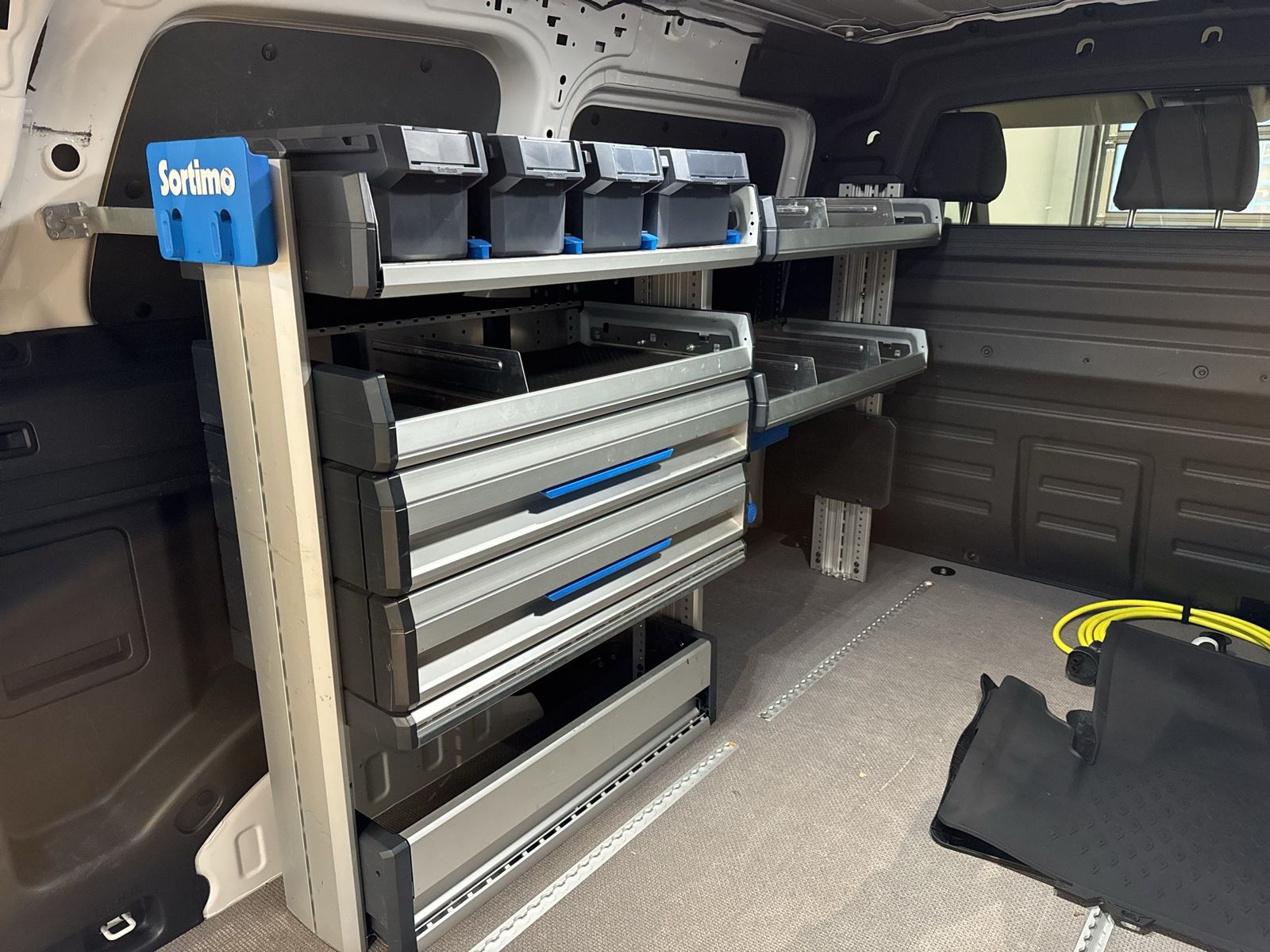 Fahrzeug autohaus mense Fahrzeugabbildung Volkswagen ID.Buzz Cargo W CarPlay|AHK|ACC|LED|Navi|Kamera