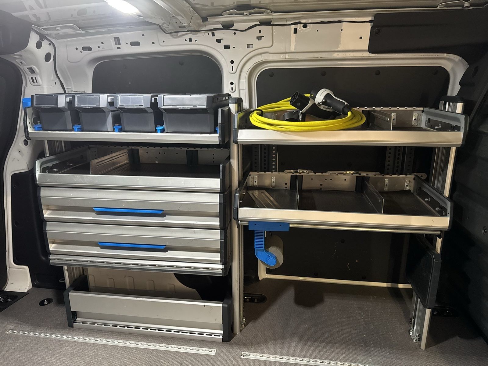 Fahrzeug autohaus mense Fahrzeugabbildung Volkswagen ID.Buzz Cargo W CarPlay|AHK|ACC|LED|Navi|Kamera