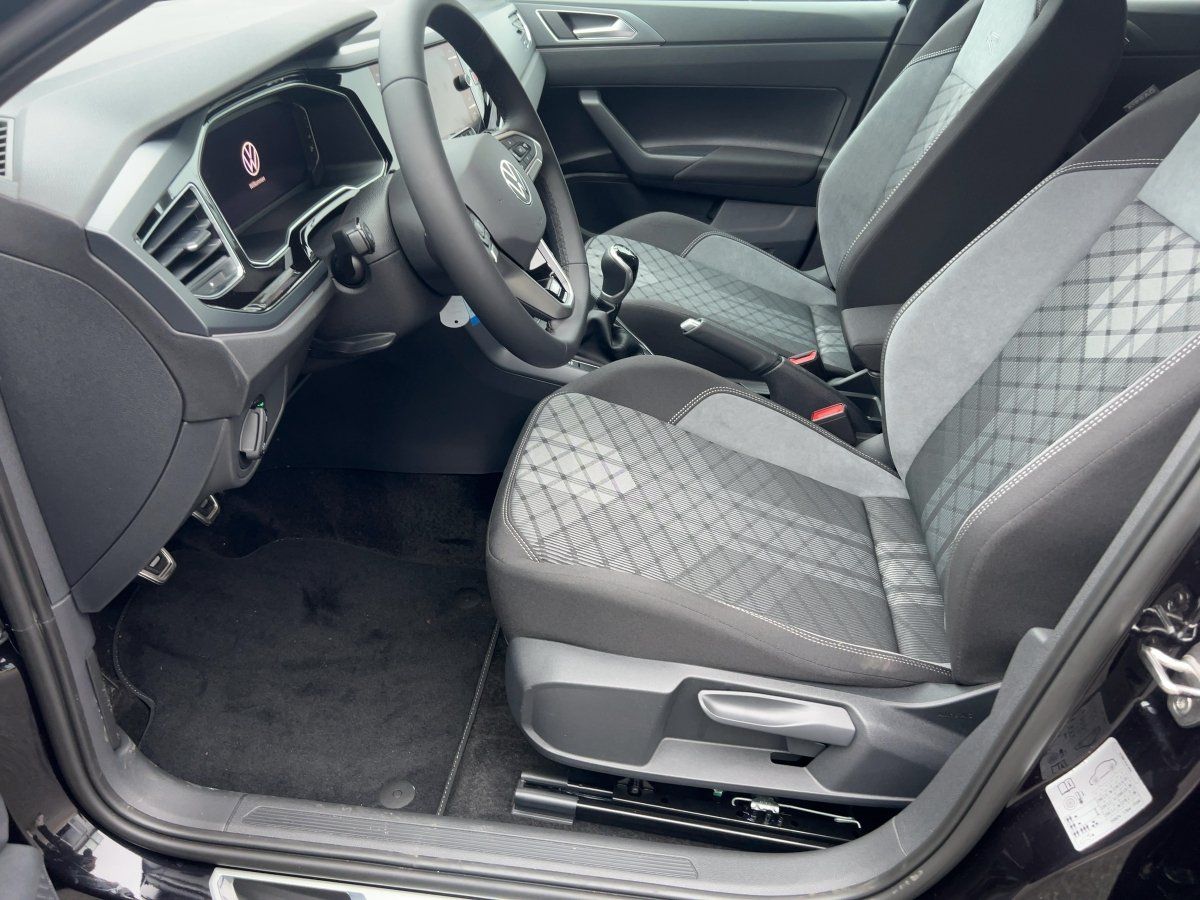 Fahrzeugabbildung Volkswagen Polo 1.0 TSI R-Line Kamera Sport-Paket IQ.Drive