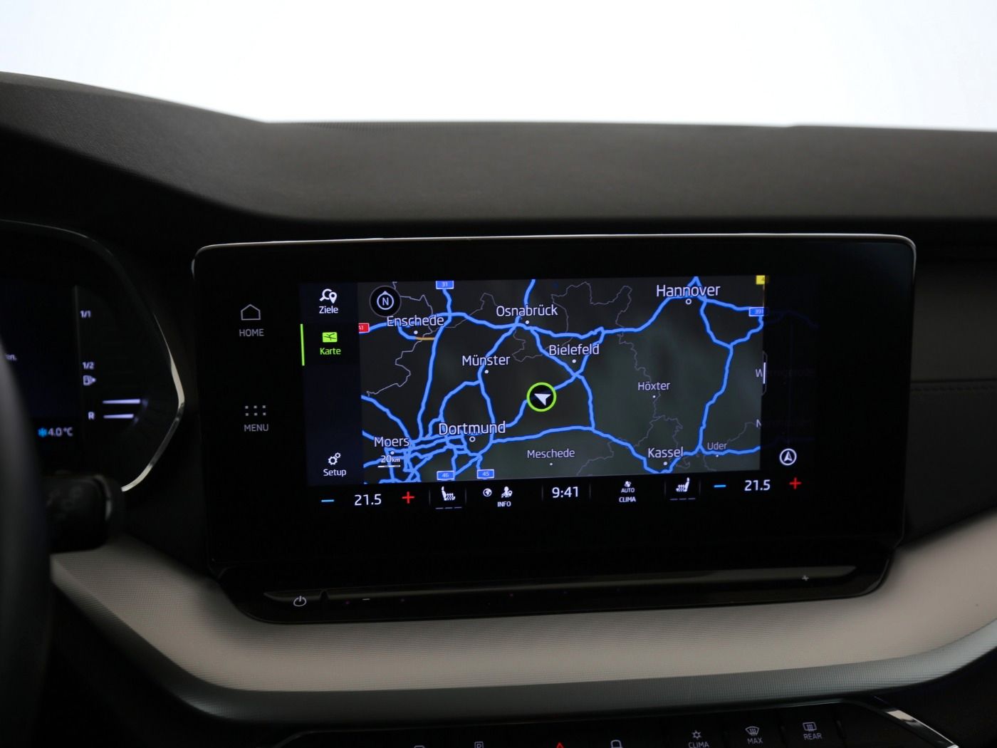 Fahrzeugabbildung SKODA Octavia Combi 2.0 TDI Clever AHK|4xSHZG|ACC|LED