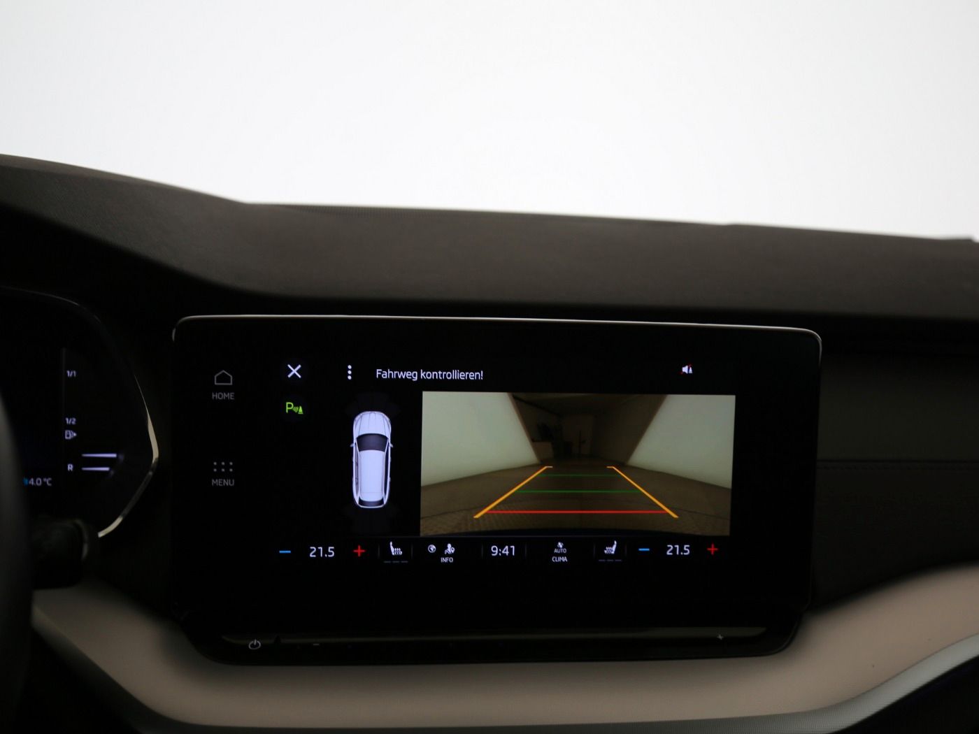 Fahrzeugabbildung SKODA Octavia Combi 2.0 TDI Clever AHK|4xSHZG|ACC|LED