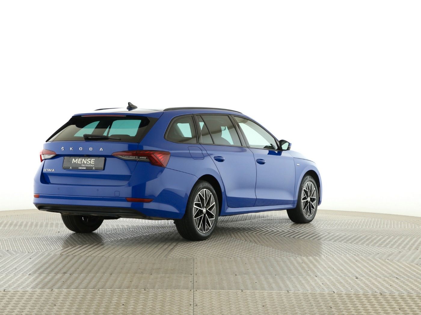 Fahrzeugabbildung SKODA Octavia Combi 2.0 TDI Clever AHK|4xSHZG|ACC|LED