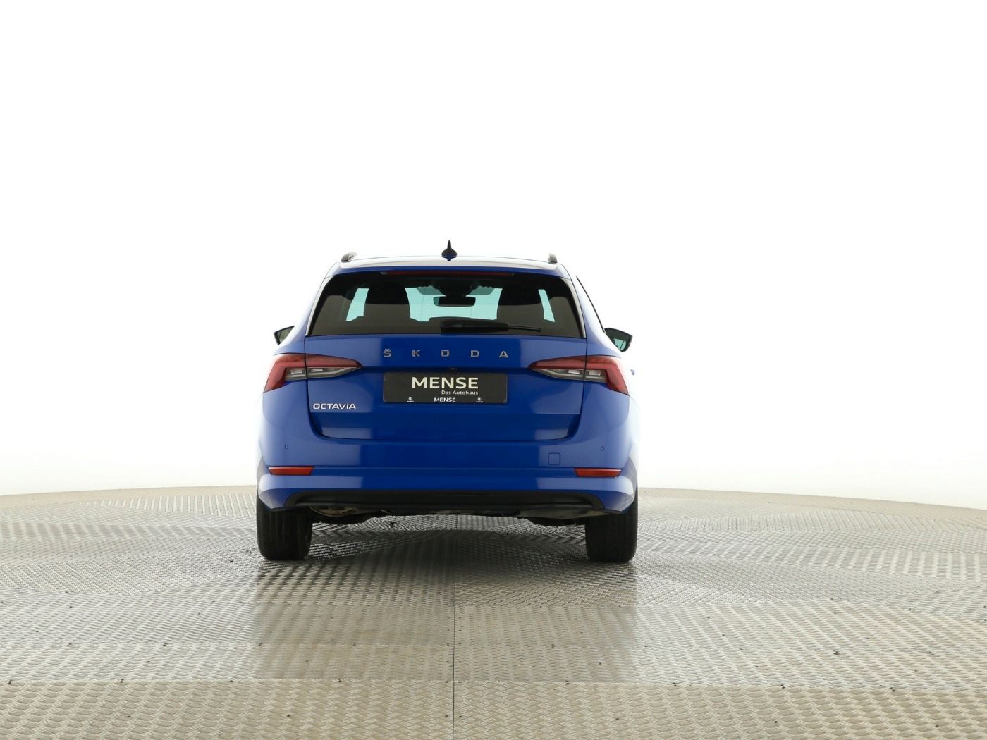 Fahrzeugabbildung SKODA Octavia Combi 2.0 TDI Clever AHK|4xSHZG|ACC|LED