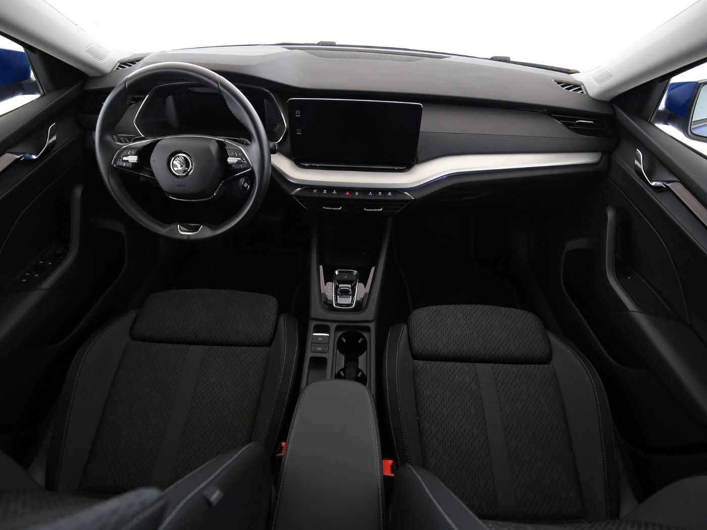 Fahrzeugabbildung SKODA Octavia Combi 2.0 TDI Clever AHK|4xSHZG|ACC|LED