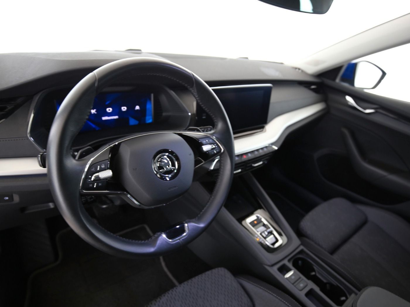 Fahrzeugabbildung SKODA Octavia Combi 2.0 TDI Clever AHK|4xSHZG|ACC|LED