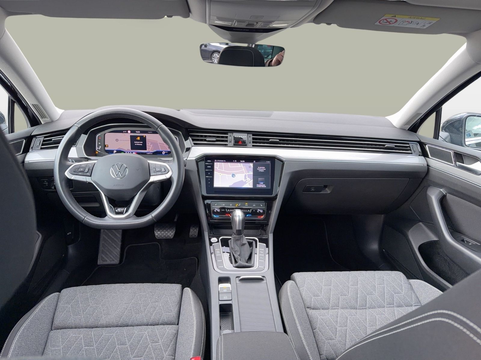 Fahrzeugabbildung Volkswagen Passat Variant 2.0 TDI DSG Business IQ.Light SD - mit KI generiert/bearbeitet