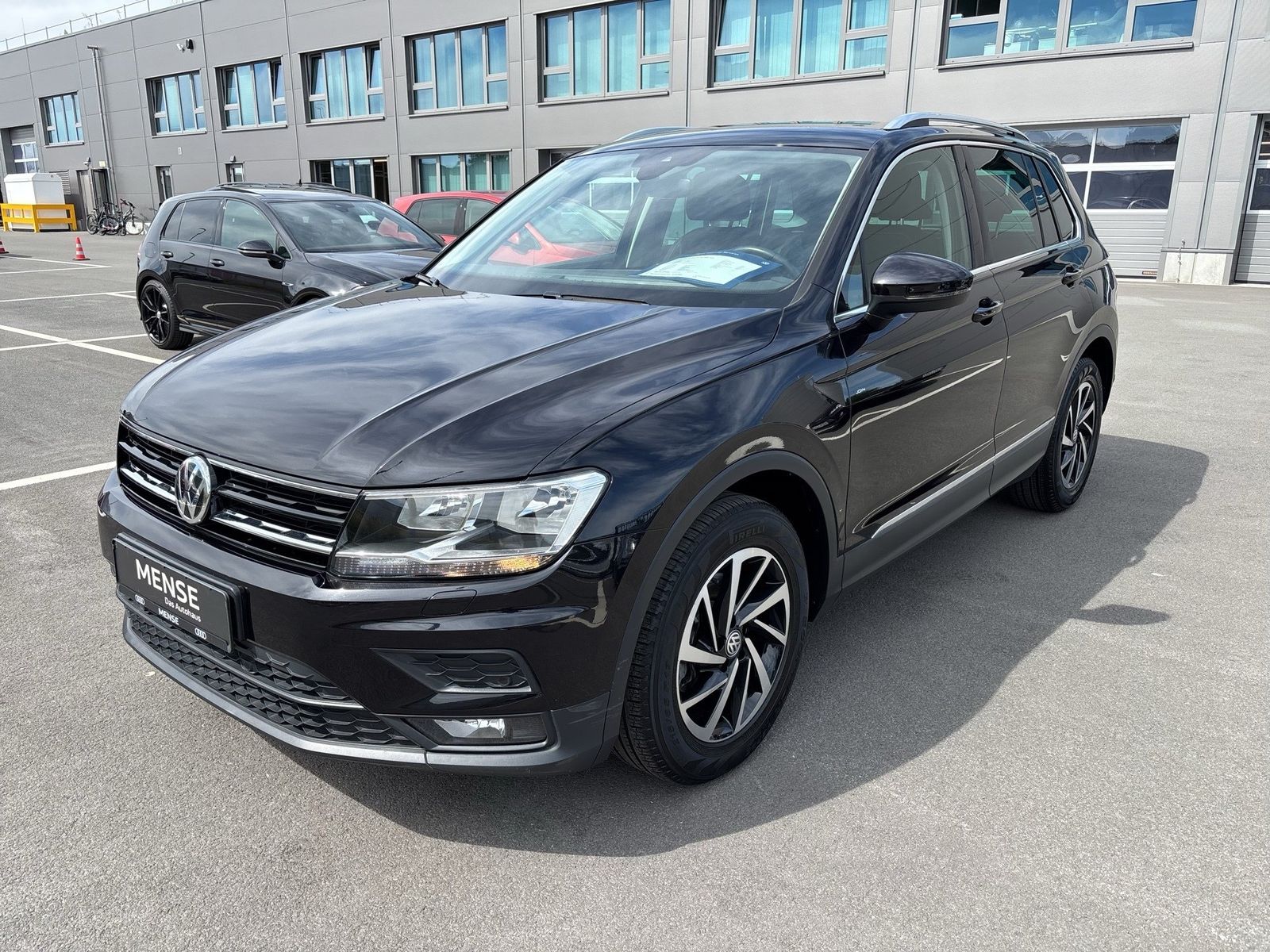 Fahrzeug autohaus mense Fahrzeugabbildung Volkswagen Tiguan 1.5 TSI DSG Join CarPlay AHK ACC Navi PDC - mit KI generiert/bearbeitet