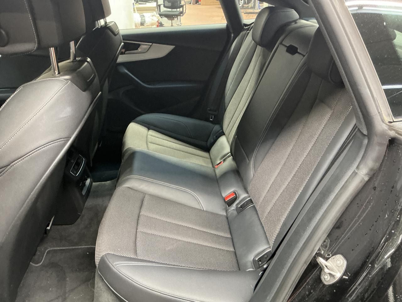 Fahrzeugabbildung Audi A5 Sportback 35 TDI S tronic S line 4xSHZG|Navi