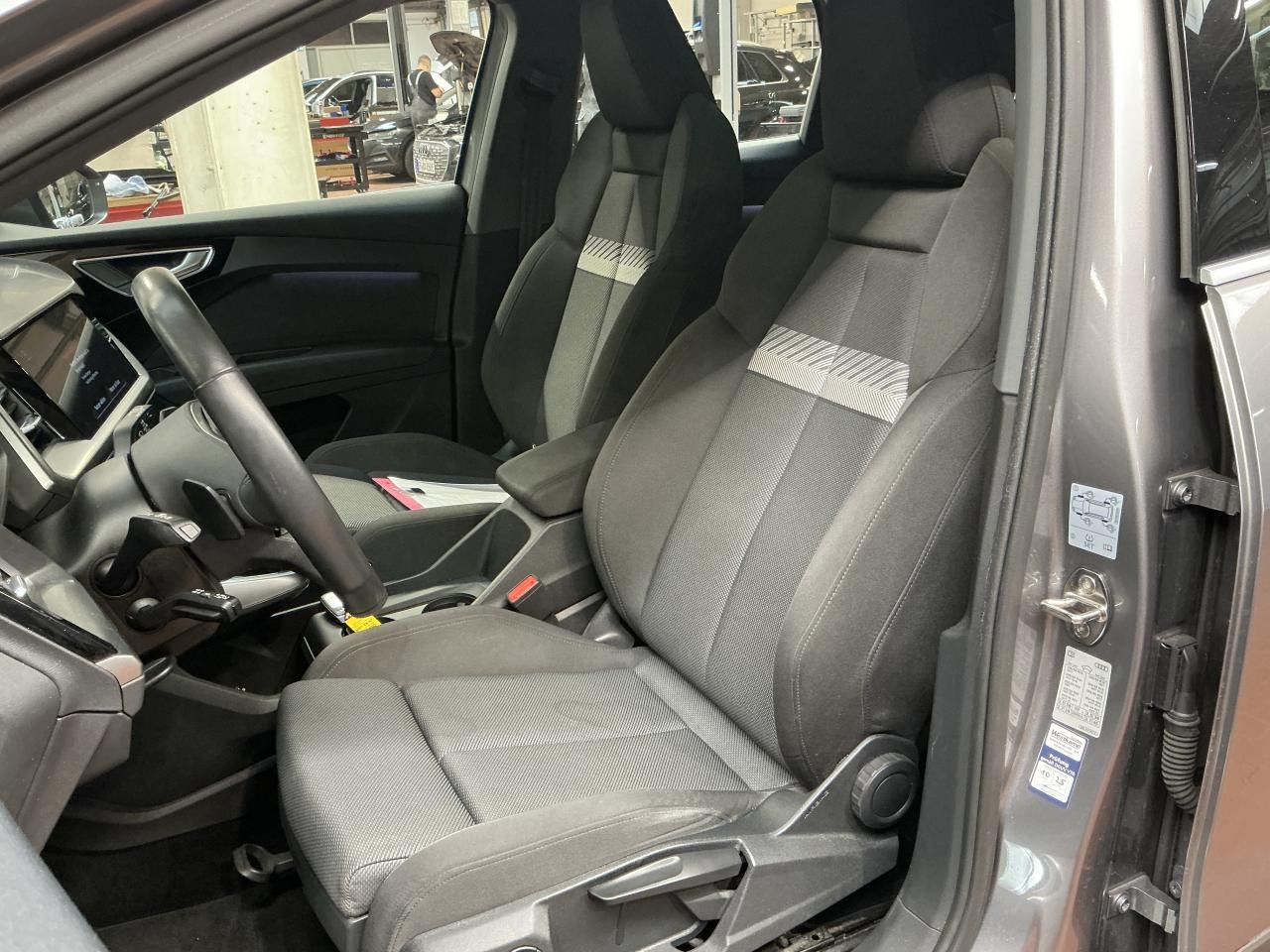 Fahrzeugabbildung Audi Q4 e-tron 40 CarPlay|HUD|Pano|Standhzg|ACC|LED