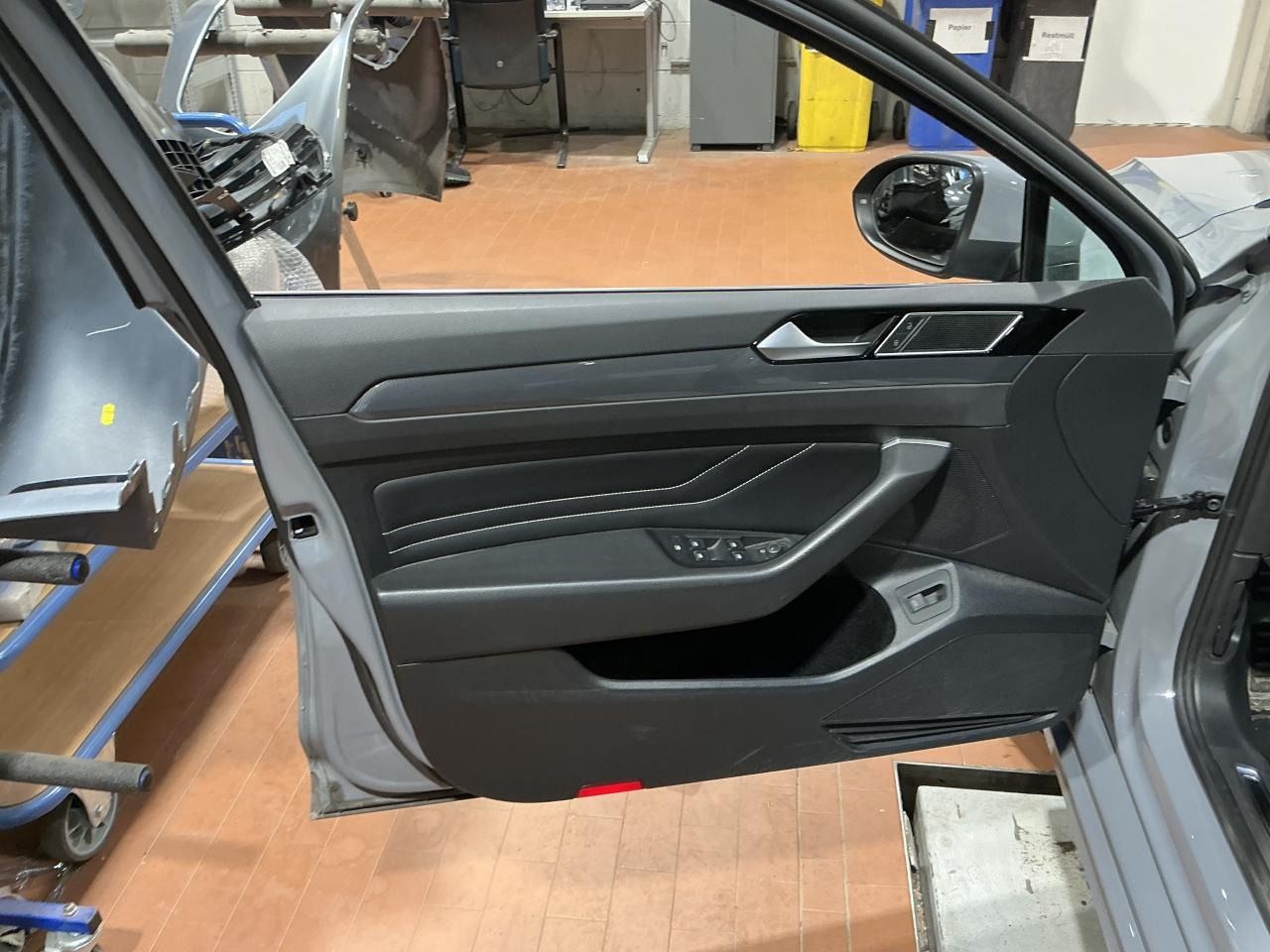 Fahrzeugabbildung Volkswagen Passat Variant 2.0 TDI DSG Business CarPlay|AHK