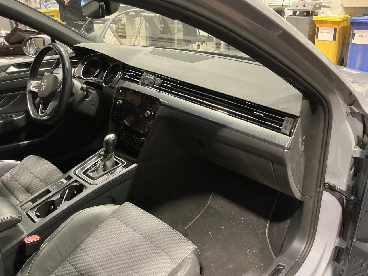 Fahrzeugabbildung Volkswagen Passat Variant 2.0 TDI DSG Business CarPlay|AHK