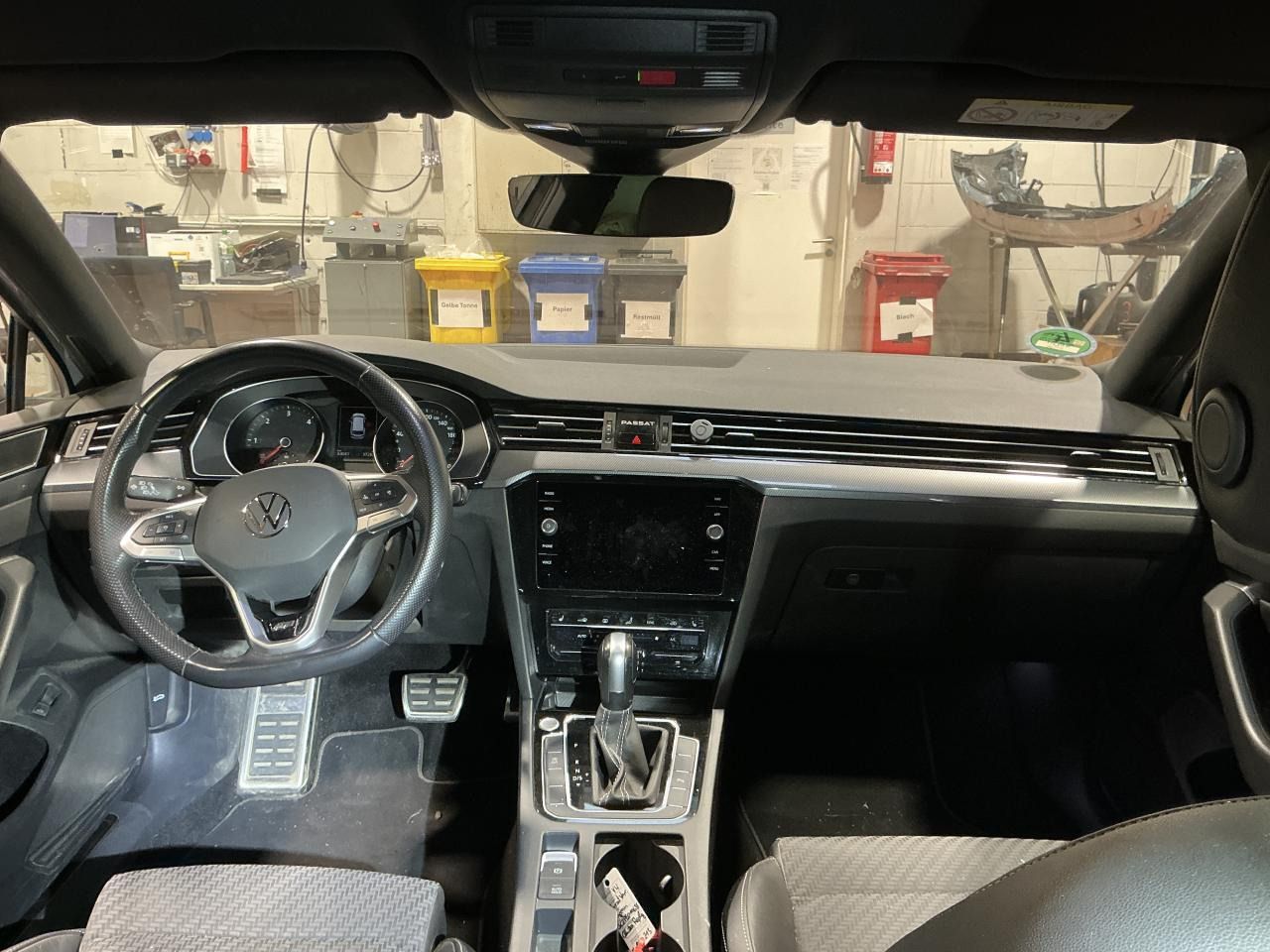 Fahrzeugabbildung Volkswagen Passat Variant 2.0 TDI DSG Business CarPlay|AHK