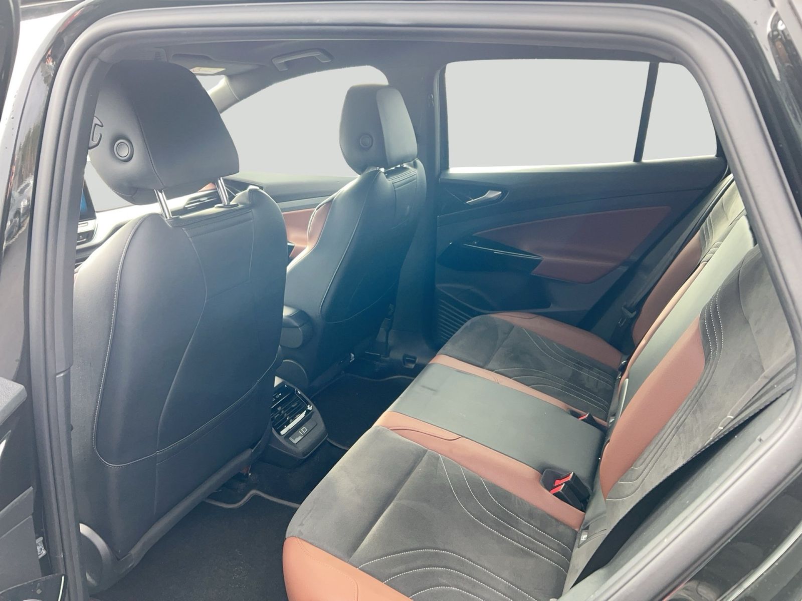 Fahrzeug autohaus mense Fahrzeugabbildung Volkswagen ID.4 Pro Performance IQ.Light|Matrix|CarPlay|SD