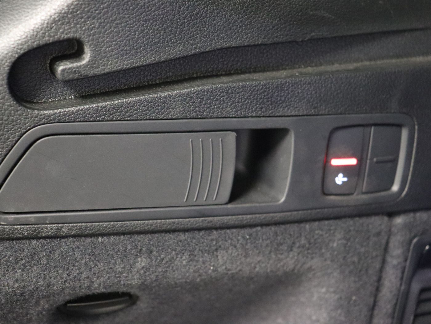 Fahrzeug autohaus mense Fahrzeugabbildung Audi Q5 45 TFSI quattro S tronic S line Matrix|AHK|LM