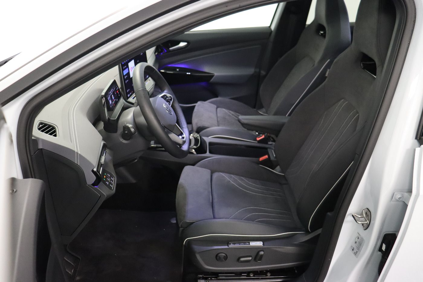 Fahrzeug autohaus mense Fahrzeugabbildung Volkswagen ID.4 Pro IQ.Light|Matrix|CarPlay|h/k|HUD|Pano|SD