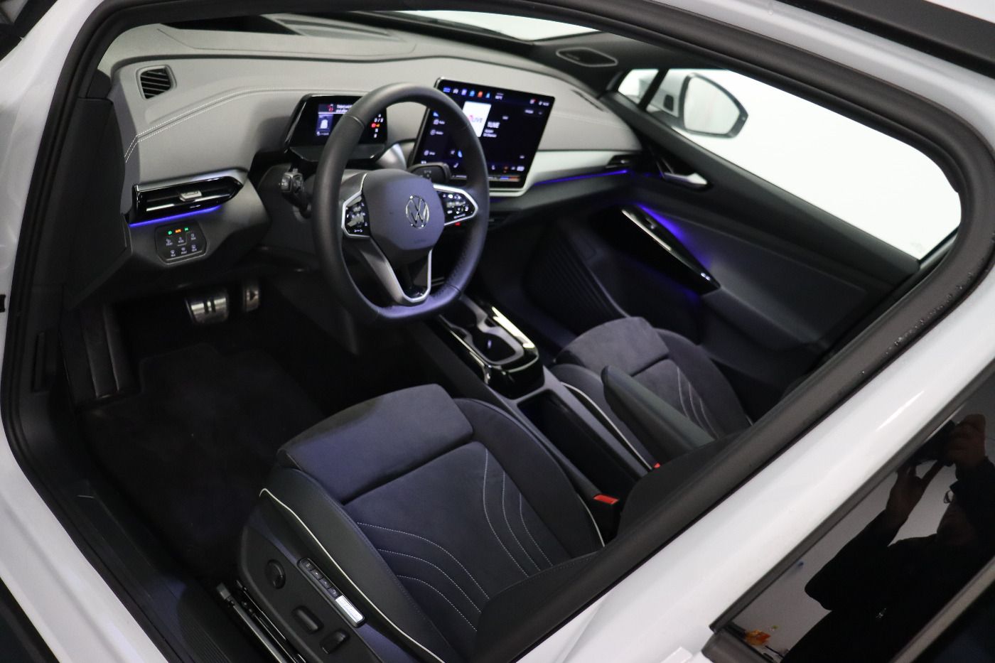 Fahrzeug autohaus mense Fahrzeugabbildung Volkswagen ID.4 Pro IQ.Light|Matrix|CarPlay|h/k|HUD|Pano|SD