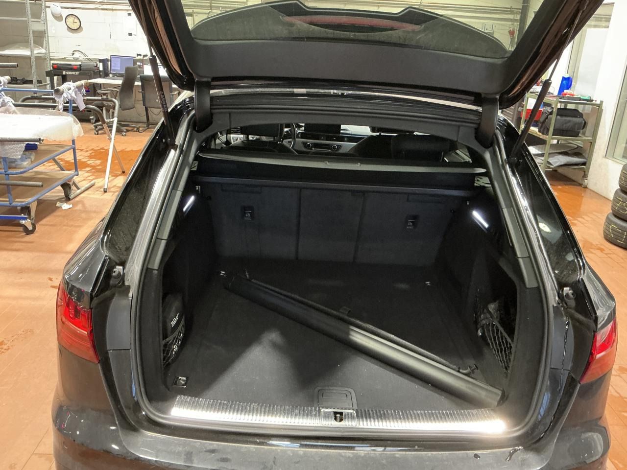 Fahrzeug autohaus mense Fahrzeugabbildung Audi A4 Avant 40 TFSI S tronic S line Competition Plu