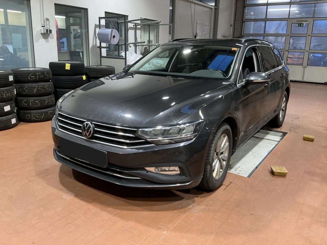 Fahrzeugabbildung Volkswagen Passat Variant Business 2.0 TDI DSG Business AHK