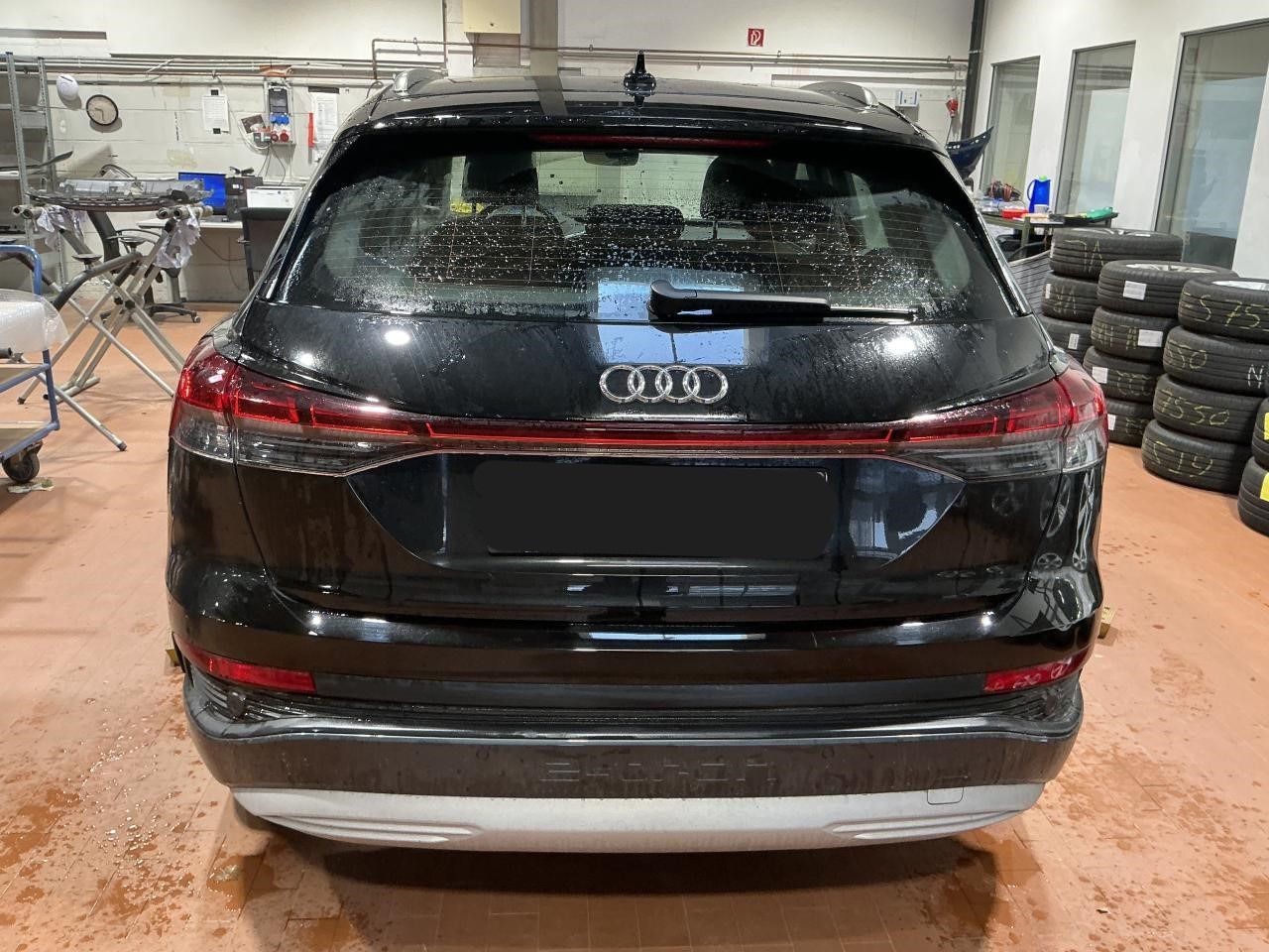 Fahrzeug autohaus mense Fahrzeugabbildung Audi Q4 40 e-tron Matrix|Sonos|HUD|Standhzg|ACC|LED