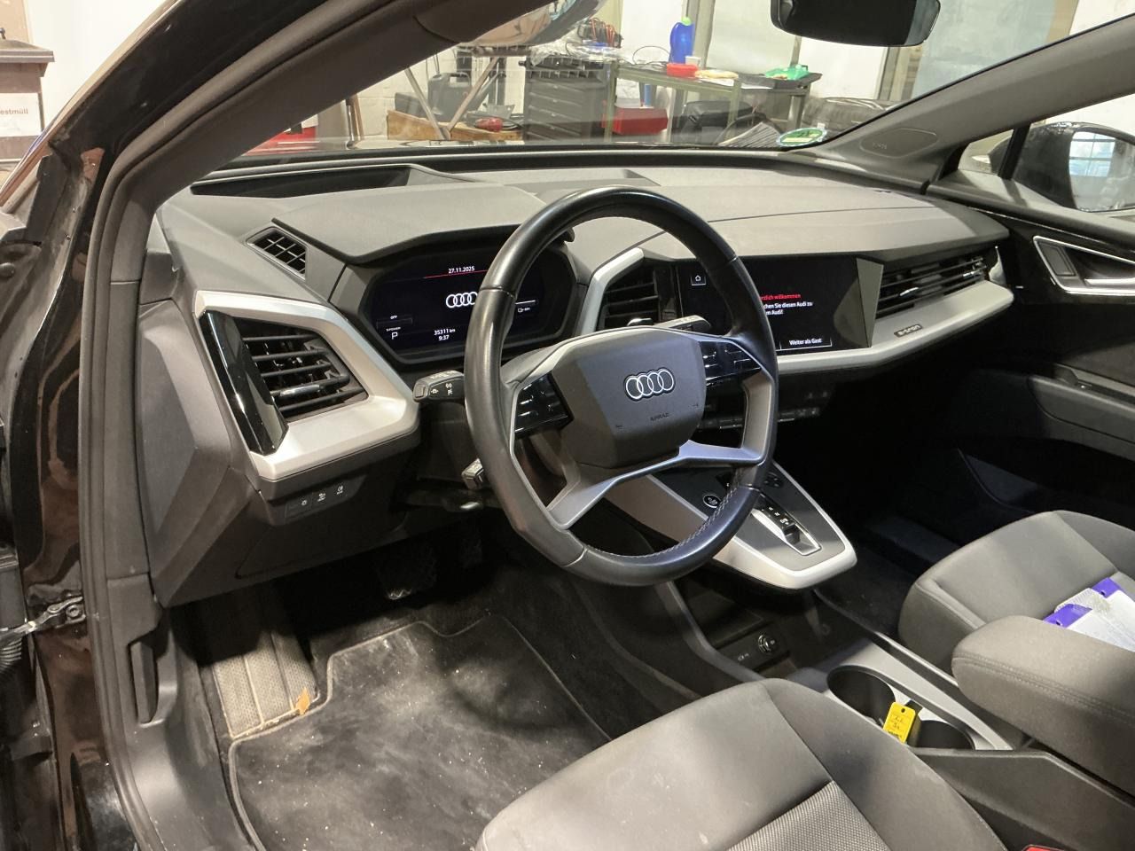 Fahrzeug autohaus mense Fahrzeugabbildung Audi Q4 40 e-tron Matrix|Sonos|HUD|Standhzg|ACC|LED