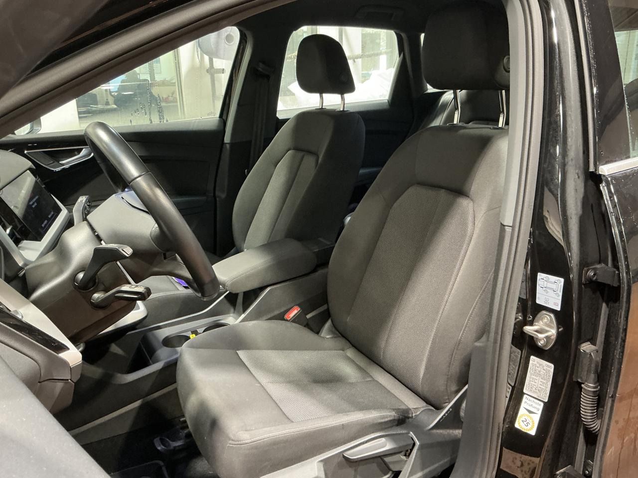 Fahrzeug autohaus mense Fahrzeugabbildung Audi Q4 40 e-tron Matrix|Sonos|HUD|Standhzg|ACC|LED