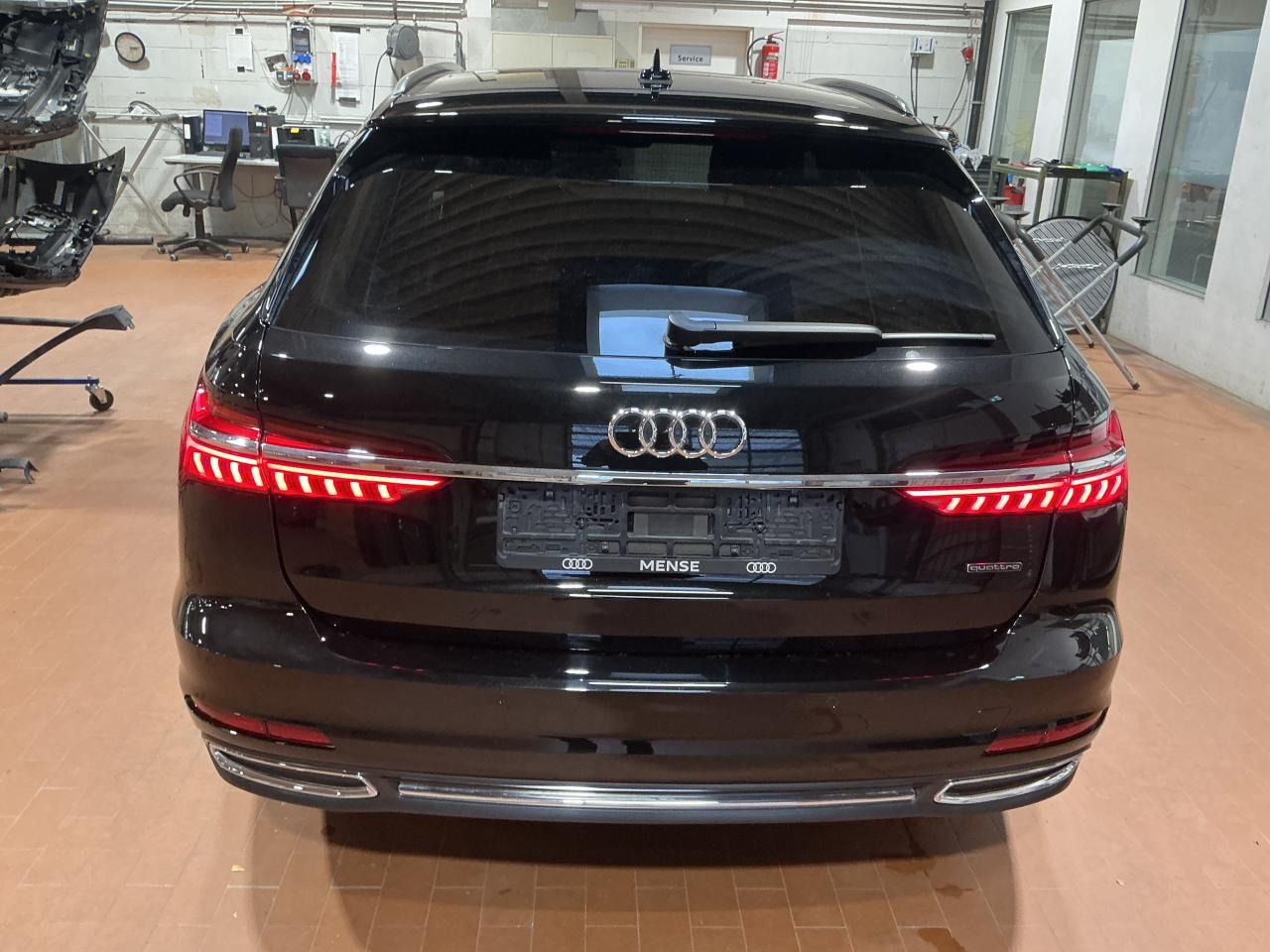 Fahrzeugabbildung Audi A6 Avant 50 TFSI e Design Selection Matrix|AHK