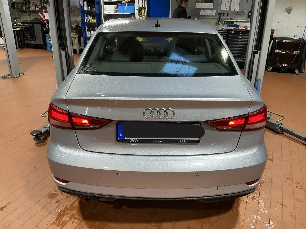 Fahrzeug autohaus mense Fahrzeugabbildung Audi A3 Limousine 30 TDI Navi|Xenon|Akustikglas|PDC