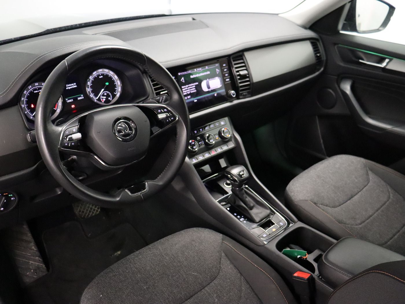 Fahrzeugabbildung SKODA Kodiaq 2.0 TDI Ambition |AHK|4xSHZ|ACC|ParkAss.