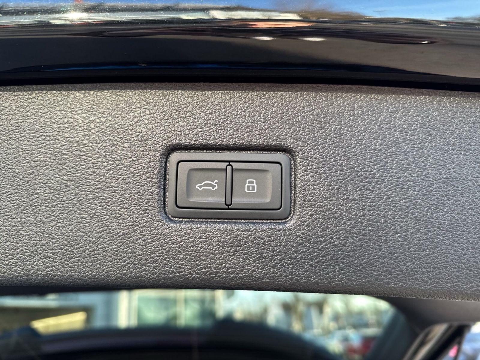 Fahrzeugabbildung Audi Q7 SUV S line 60TFSIe Pano|Sporsitz+|AHK