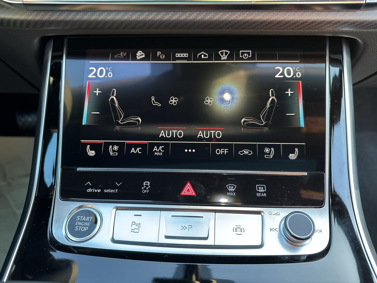 Fahrzeugabbildung Audi Q7 SUV S line 60TFSIe Pano|Sporsitz+|AHK