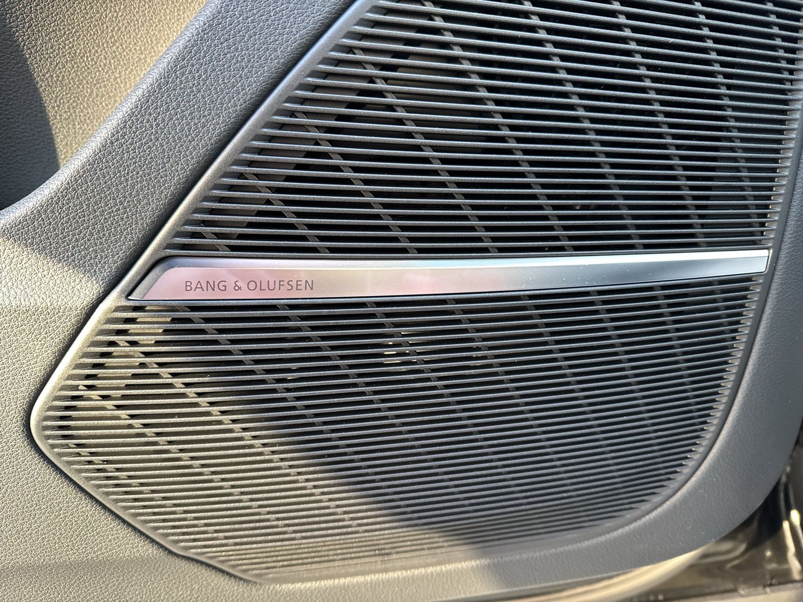 Fahrzeugabbildung Audi Q7 SUV S line 60TFSIe Pano|Sporsitz+|AHK