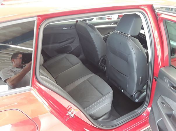 Fahrzeug autohaus mense Fahrzeugabbildung Volkswagen Golf VIII Variant 1.5 TSI W Life CarPlay|HUD|LM