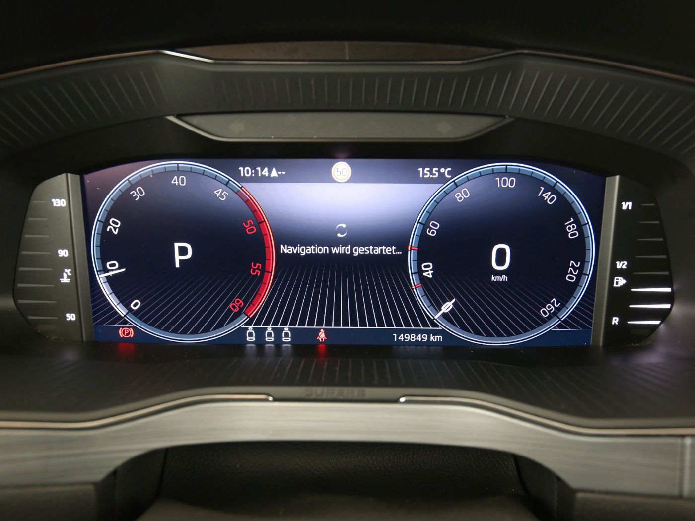 Fahrzeug autohaus mense Fahrzeugabbildung SKODA Superb Combi 2.0 TDI Ambition AHK|Pano|SD|ACC|LM