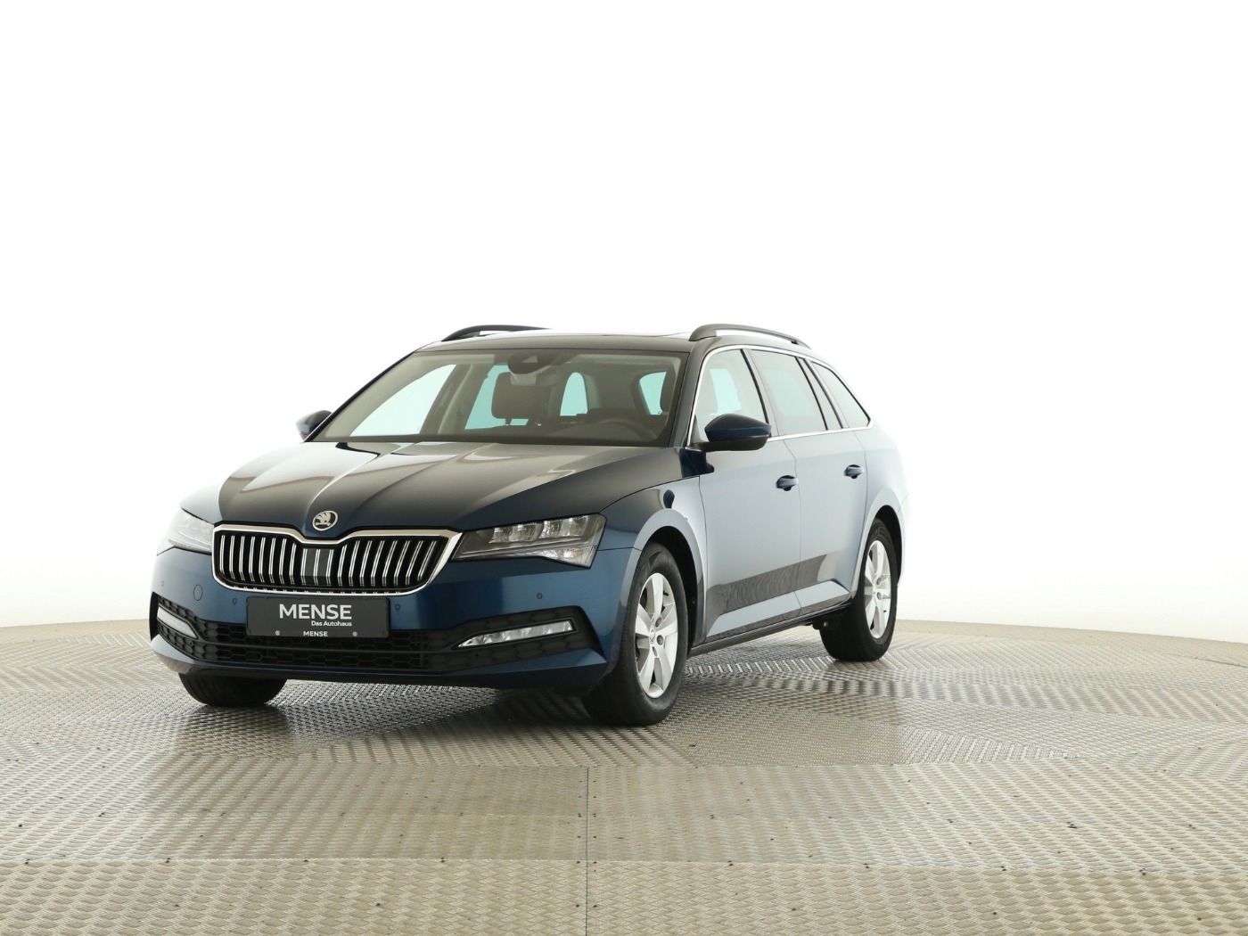 Fahrzeug autohaus mense Fahrzeugabbildung SKODA Superb Combi 2.0 TDI Ambition AHK|Pano|SD|ACC|LM
