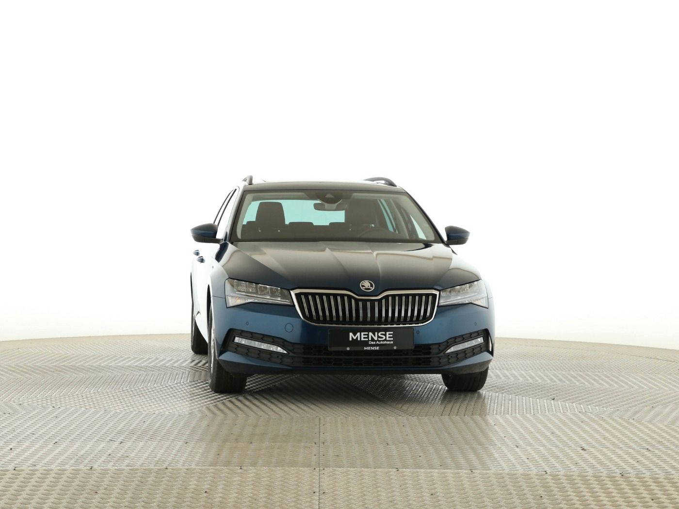 Fahrzeug autohaus mense Fahrzeugabbildung SKODA Superb Combi 2.0 TDI Ambition AHK|Pano|SD|ACC|LM