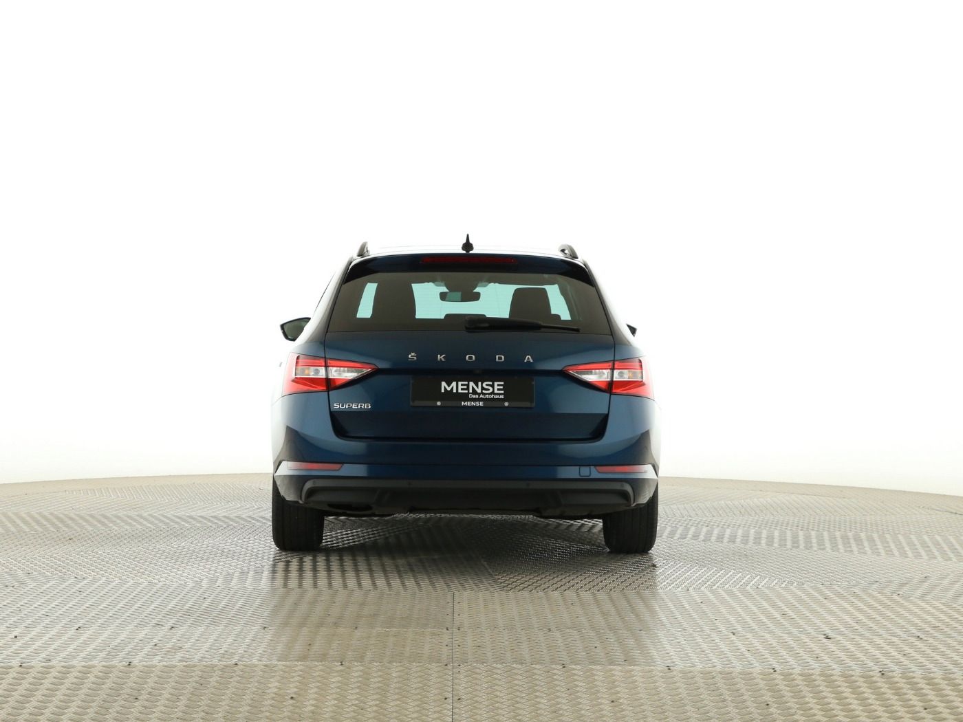 Fahrzeug autohaus mense Fahrzeugabbildung SKODA Superb Combi 2.0 TDI Ambition AHK|Pano|SD|ACC|LM